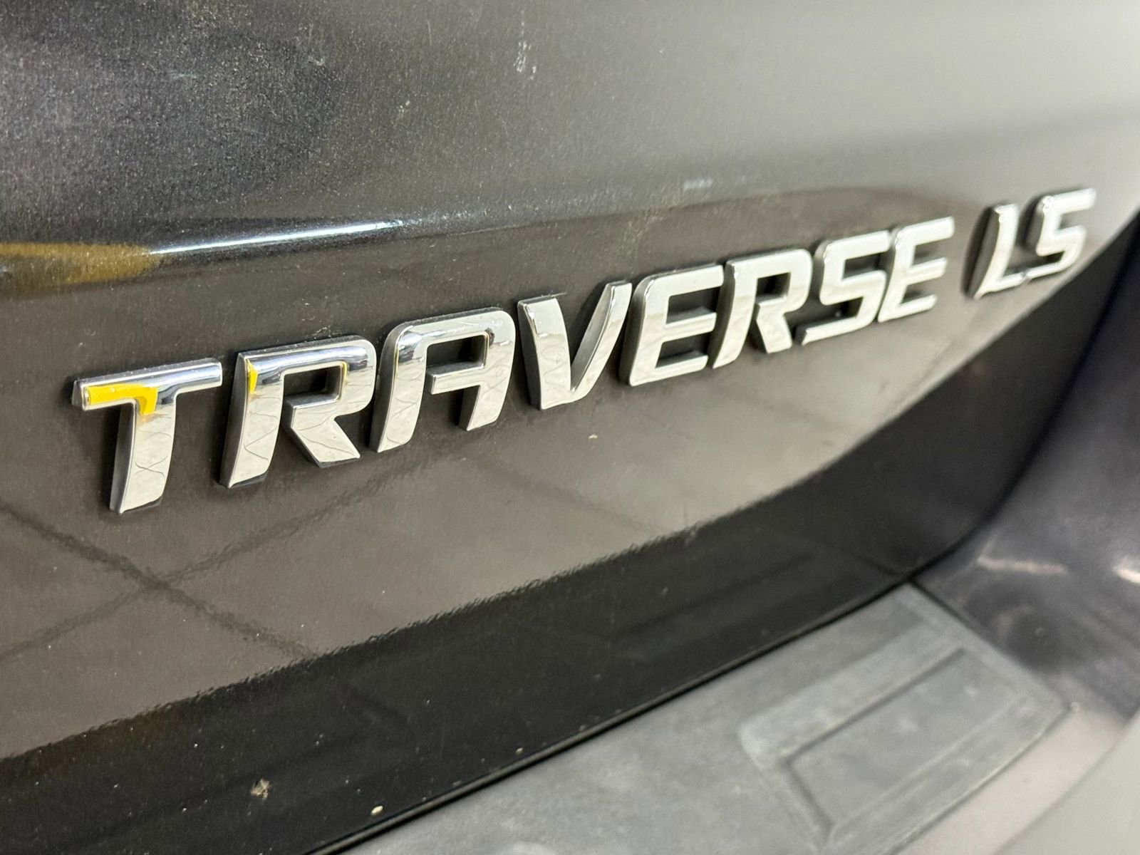 Used 2015 Chevrolet Traverse LS FWD image 14