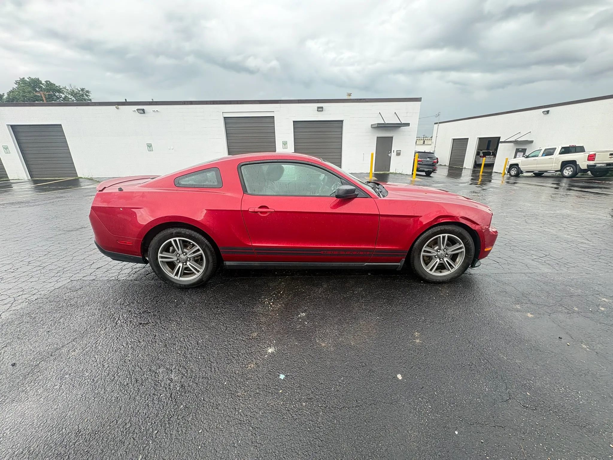 Used 2012 Ford Mustang Premium RWD image 9
