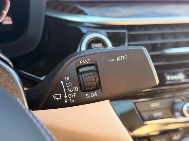 Used 2021 BMW 540i xDrive w/ Premium Package AWD/4WD image 17