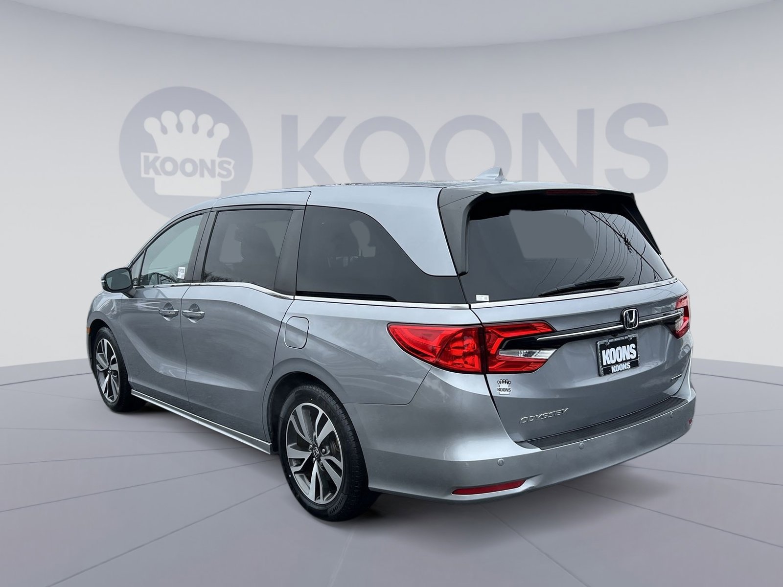 Used 2023 Honda Odyssey Touring image 4