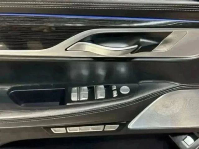 Used 2017 BMW 750i xDrive AWD/4WD image 44