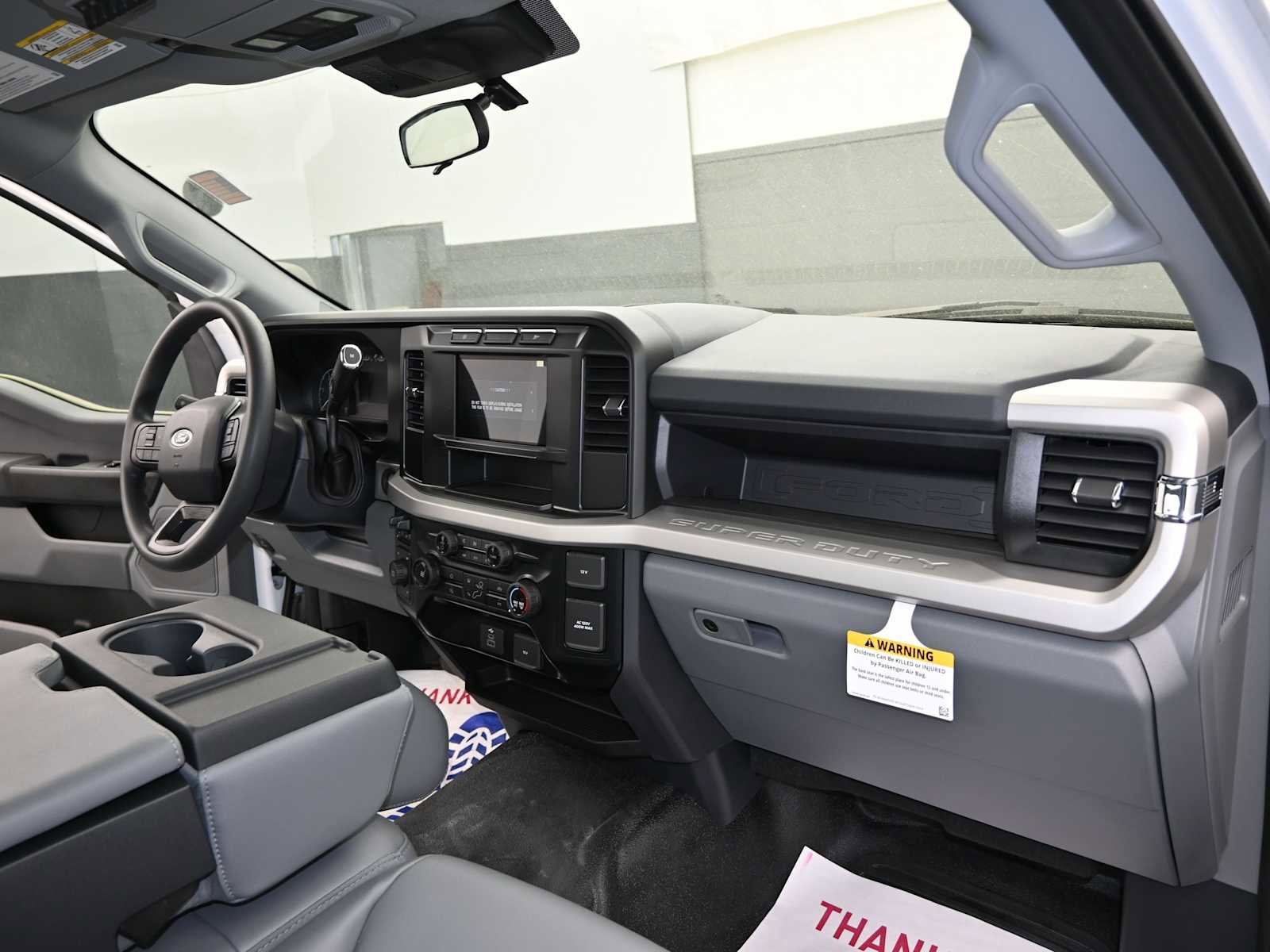 New 2023 Ford F550 4x4 Regular Cab Super Duty image 17