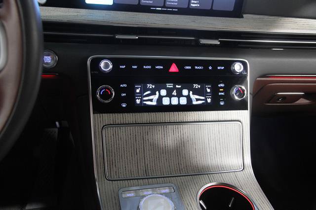 Certified 2025 Genesis GV80 3.5T Prestige AWD/4WD image 14