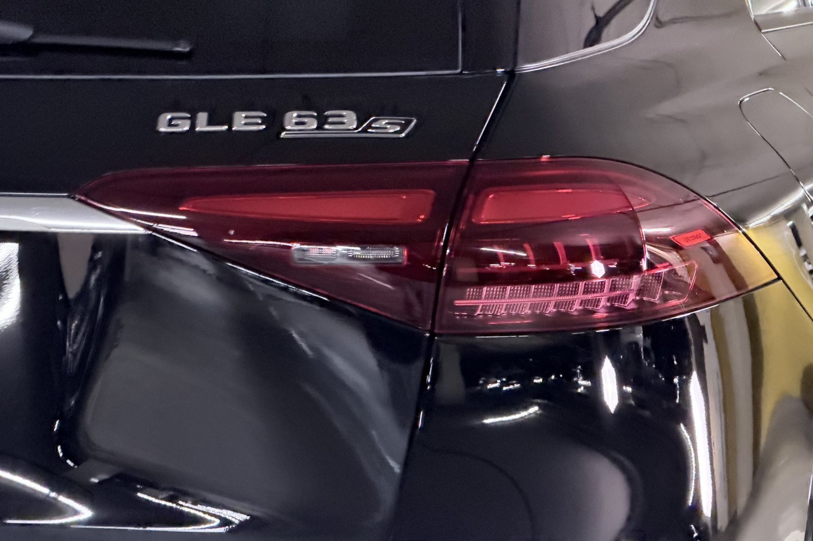 New 2026 Mercedes-Benz GLE 63 AMG S image 26