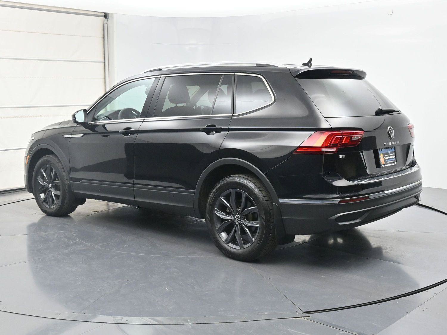 Used 2022 Volkswagen Tiguan SE AWD/4WD image 22