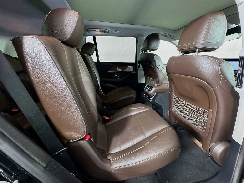 Used 2023 Mercedes-Benz GLS 450 4MATIC w/ AMG Line Exterior image 35