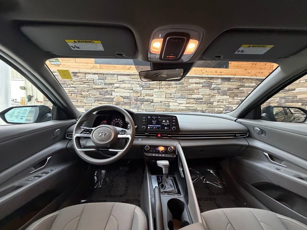 Certified 2023 Hyundai Elantra SEL image 16