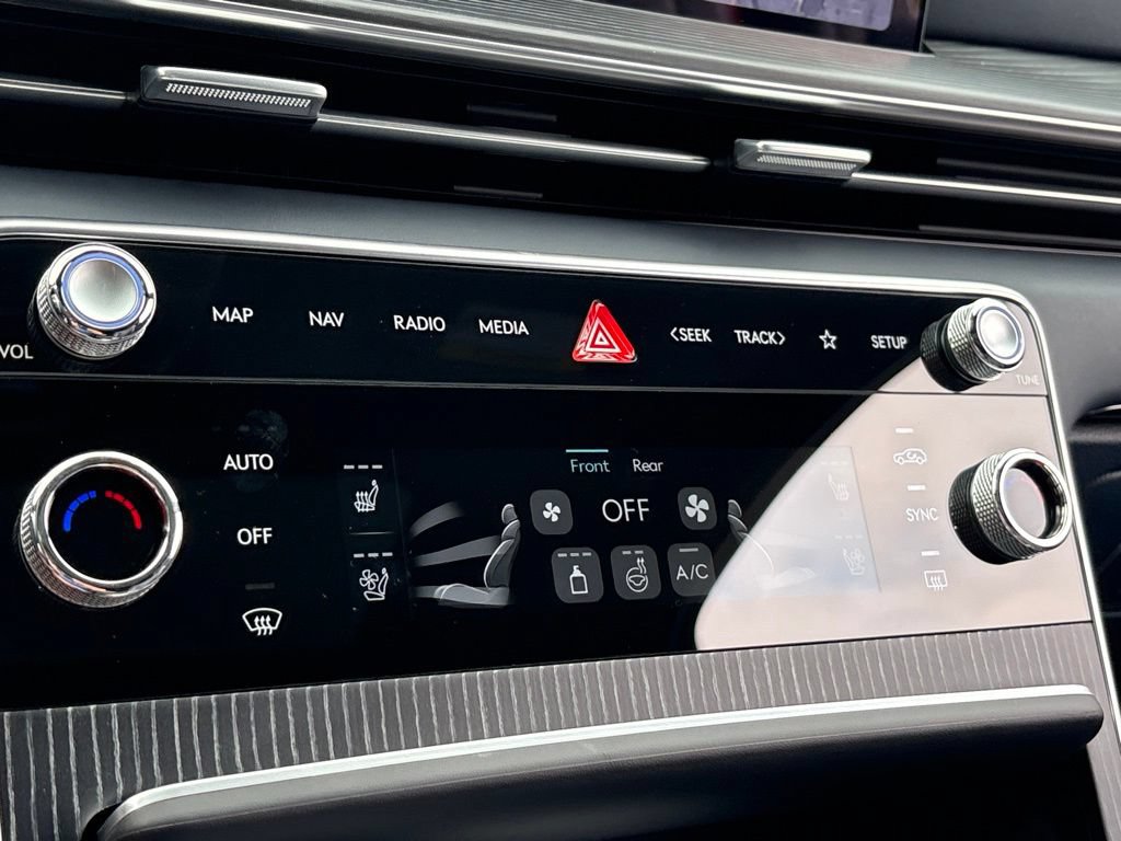 New 2027 Genesis GV80 3.5T e-SC AWD/4WD image 18