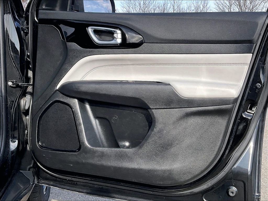 Used 2022 Jeep Compass Limited image 11