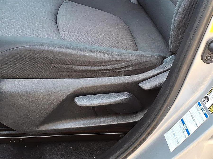 Used 2019 Toyota RAV4 XLE AWD/4WD image 20