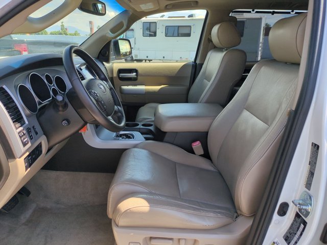 Used 2008 Toyota Sequoia Platinum RWD image 17