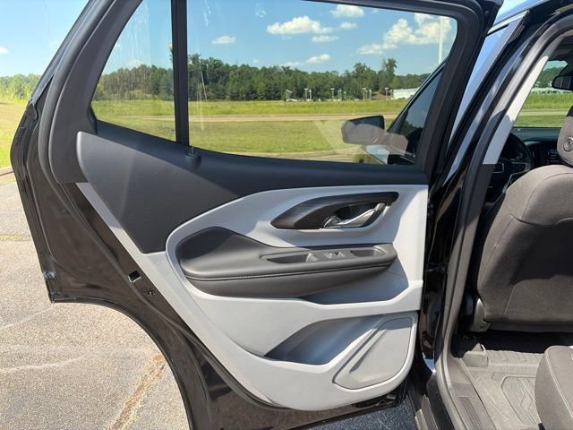 Used 2024 GMC Terrain SLE w/ LPO, Floor Liner Package FWD image 6