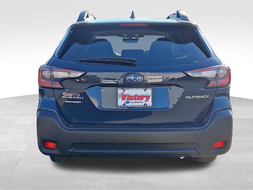 Used 2023 Subaru Outback Premium image 5