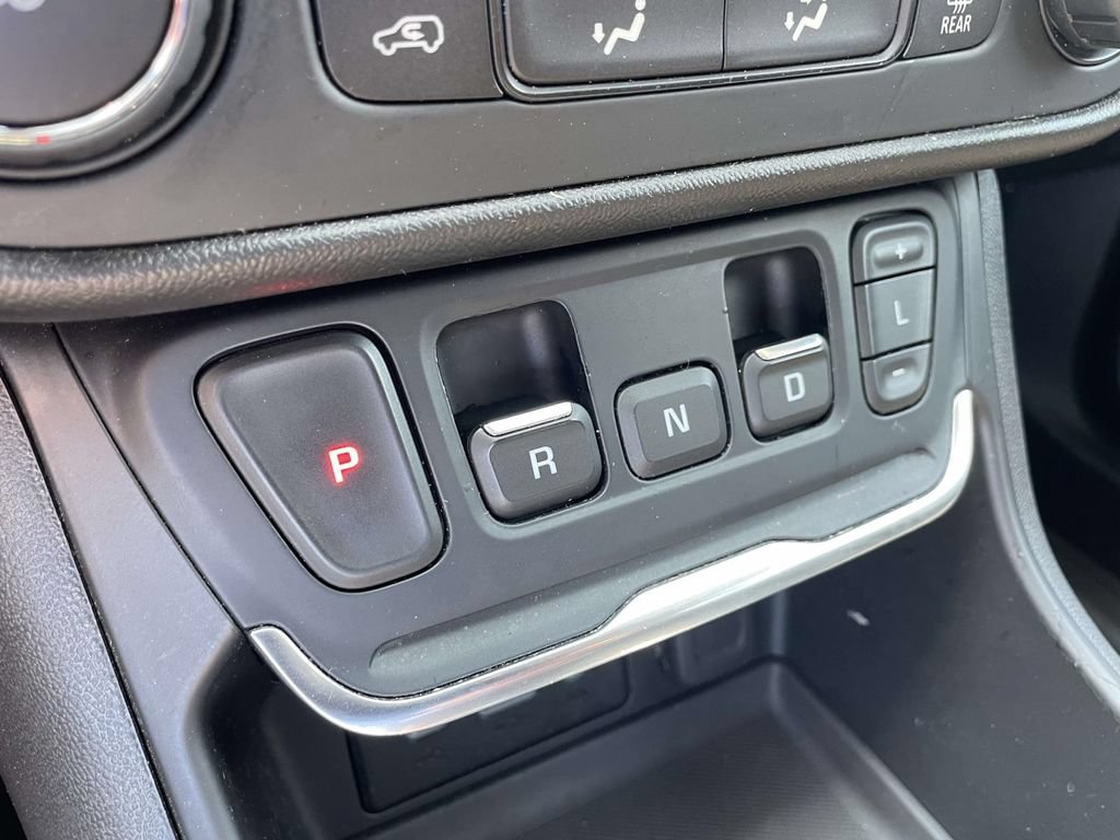 Used 2019 GMC Terrain SLE FWD image 30