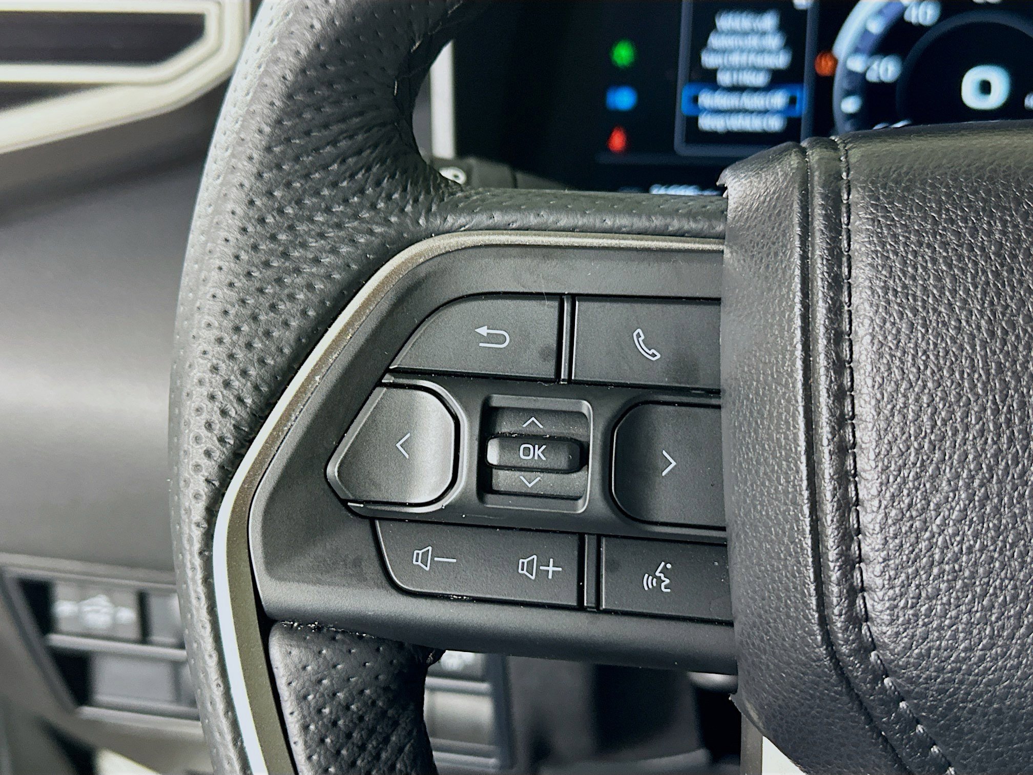 Used 2025 Toyota Tundra Limited image 16