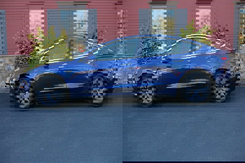 Used 2018 Tesla Model 3 Long Range image 4