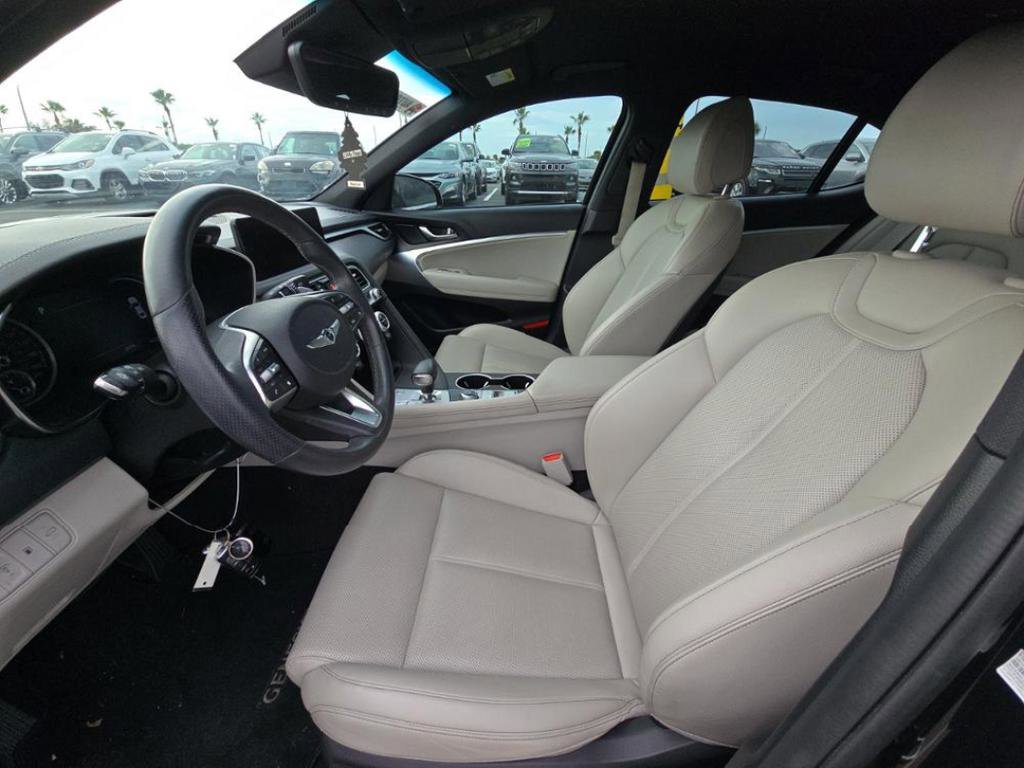 Used 2023 Genesis G70 2.0T RWD image 4
