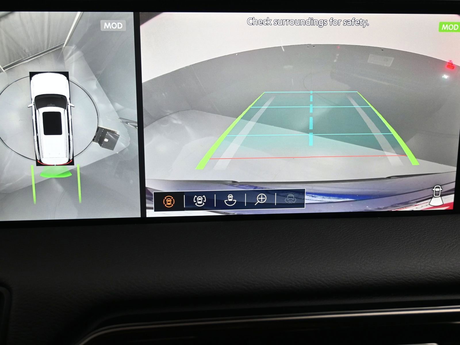 New 2025 Nissan Armada PRO-4X AWD/4WD image 19