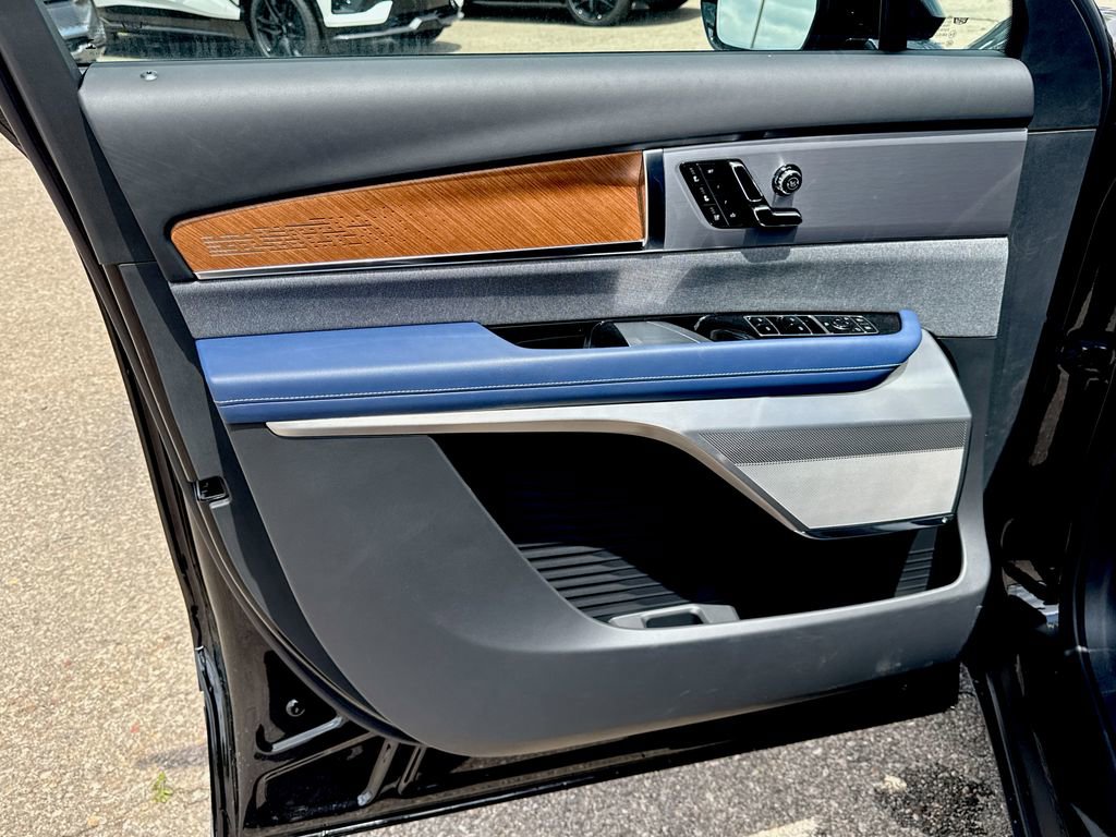 New 2026 Cadillac Vistiq Premium Luxury image 11