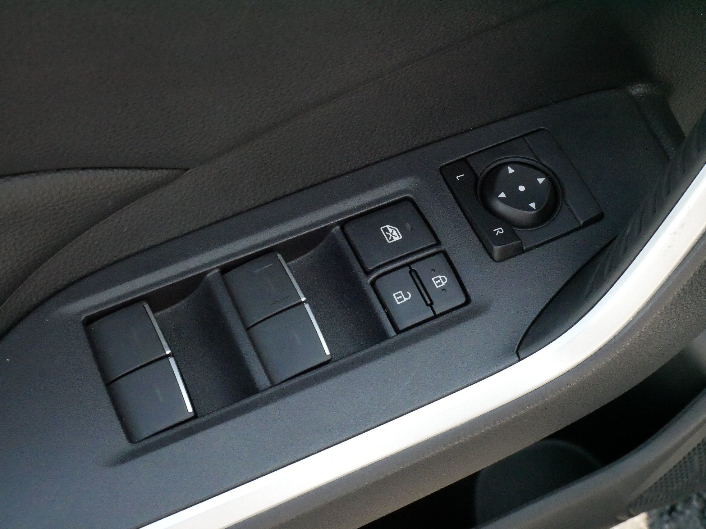 Certified 2025 Toyota RAV4 XLE Premium AWD/4WD image 19