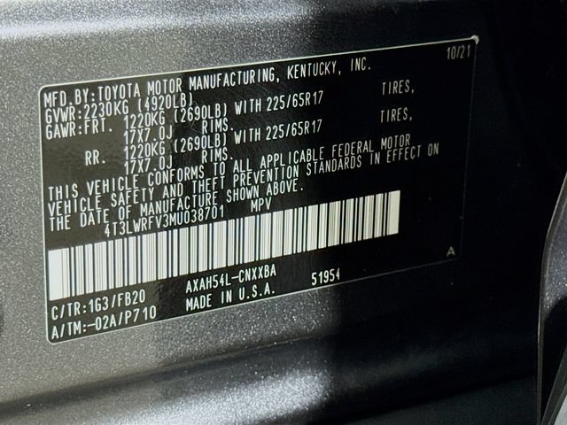 Used 2021 Toyota RAV4 LE AWD/4WD image 16