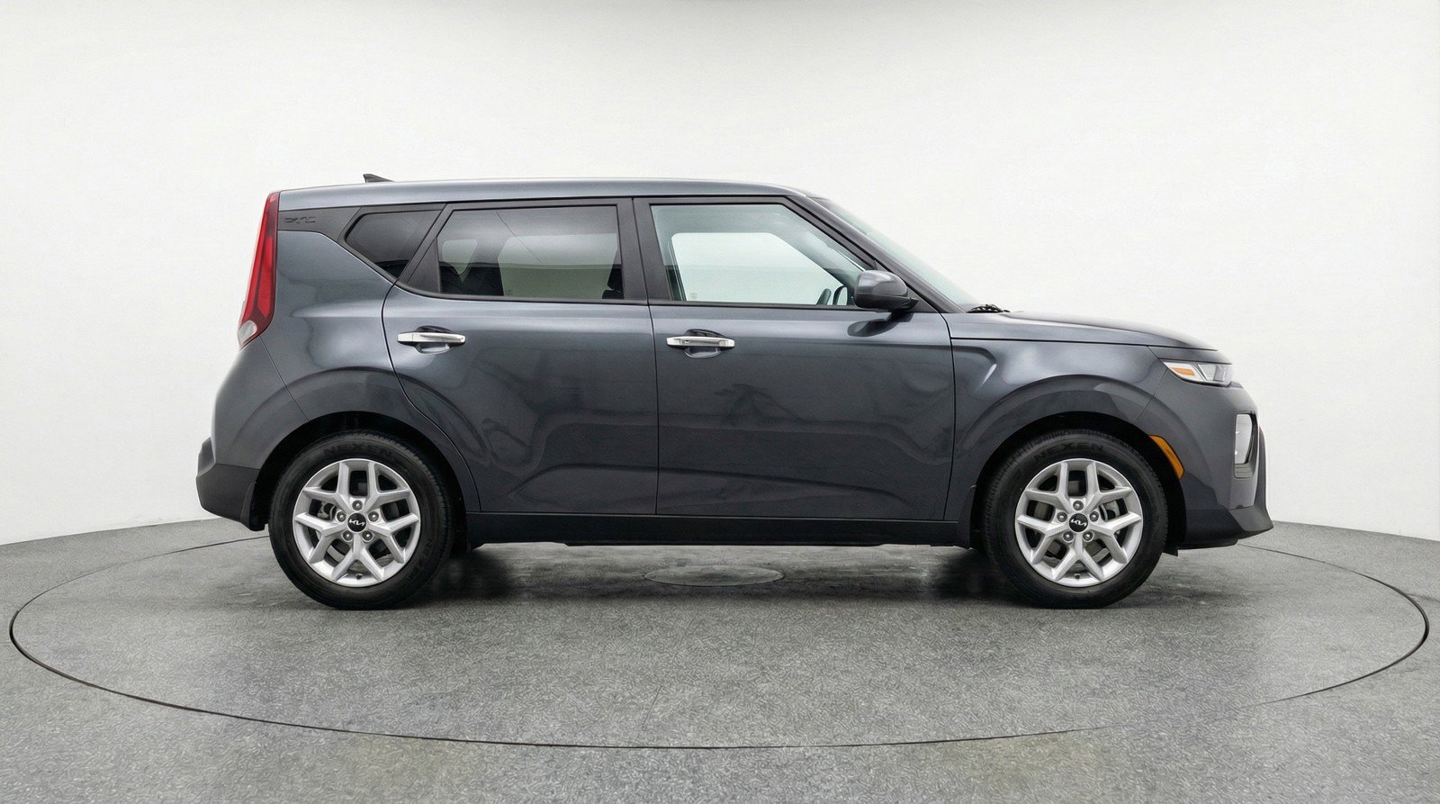 Used 2025 Kia Soul LX w/ LX Technology Package image 11