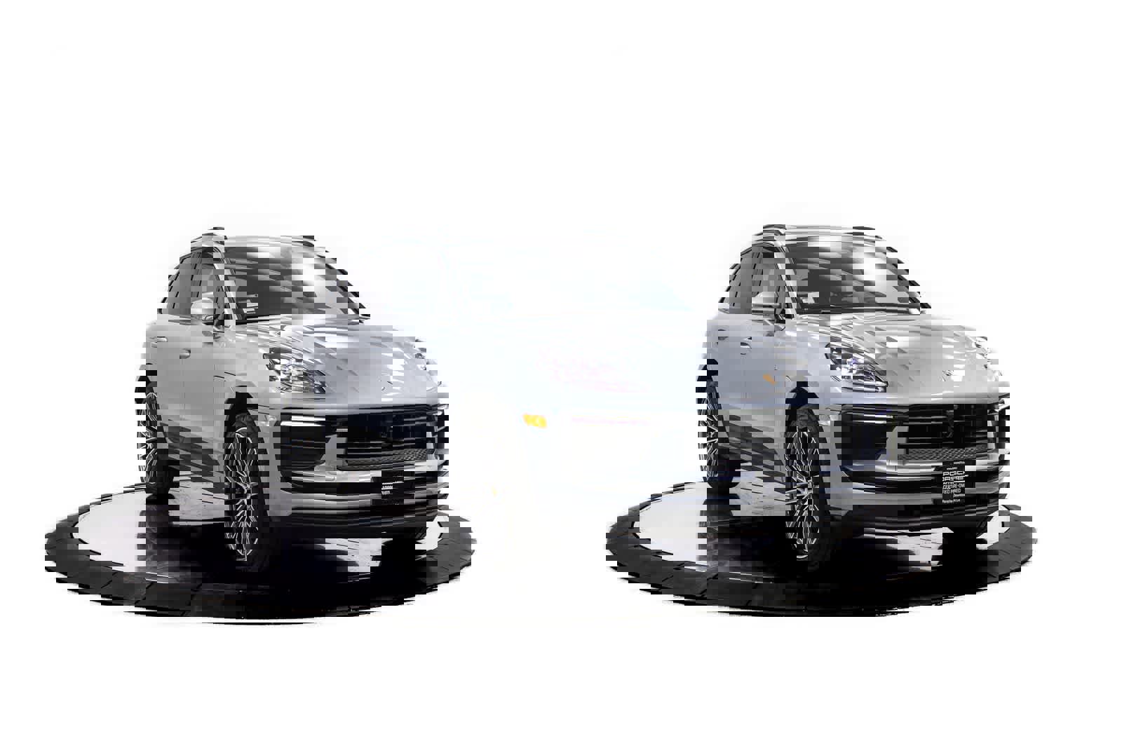 Certified 2026 Porsche Macan image 9