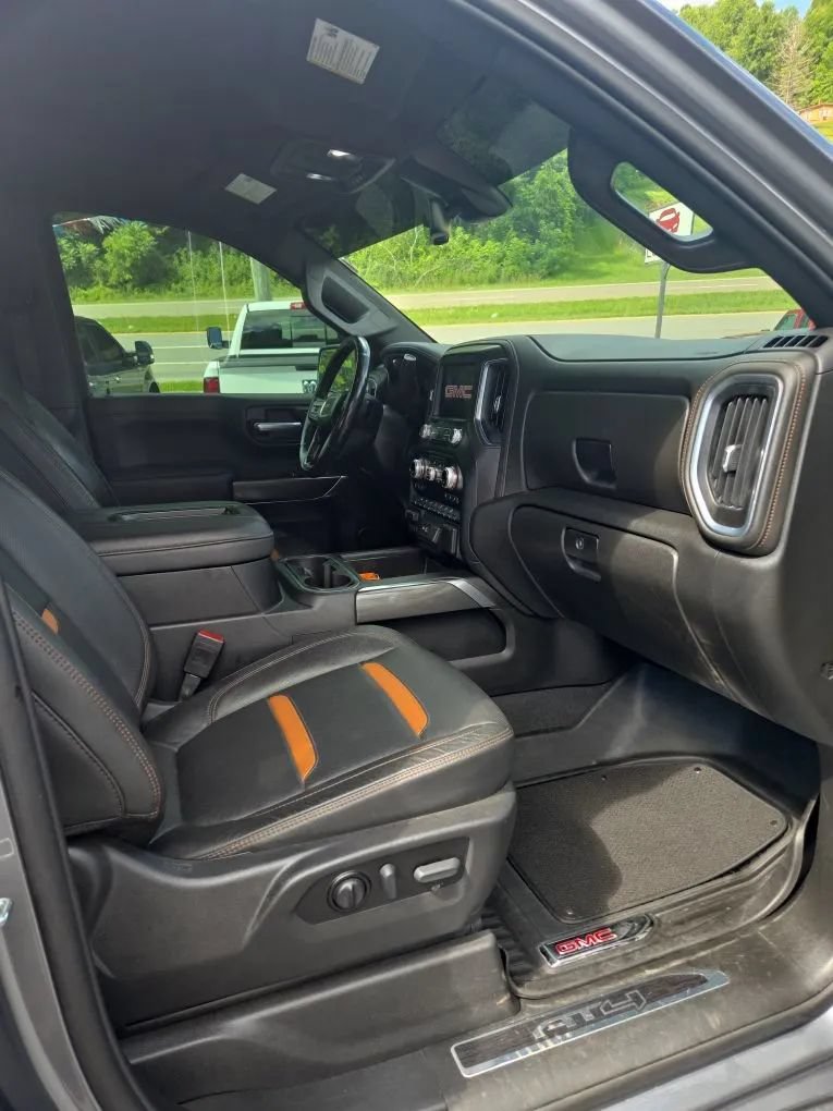 Used 2021 GMC Sierra 1500 AT4 w/ Driver Alert Package II AWD/4WD image 10
