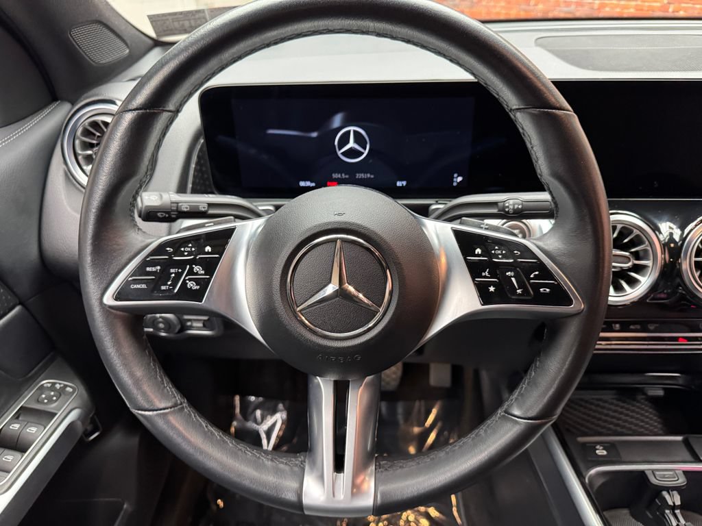 Certified 2024 Mercedes-Benz GLB 250 4MATIC image 11