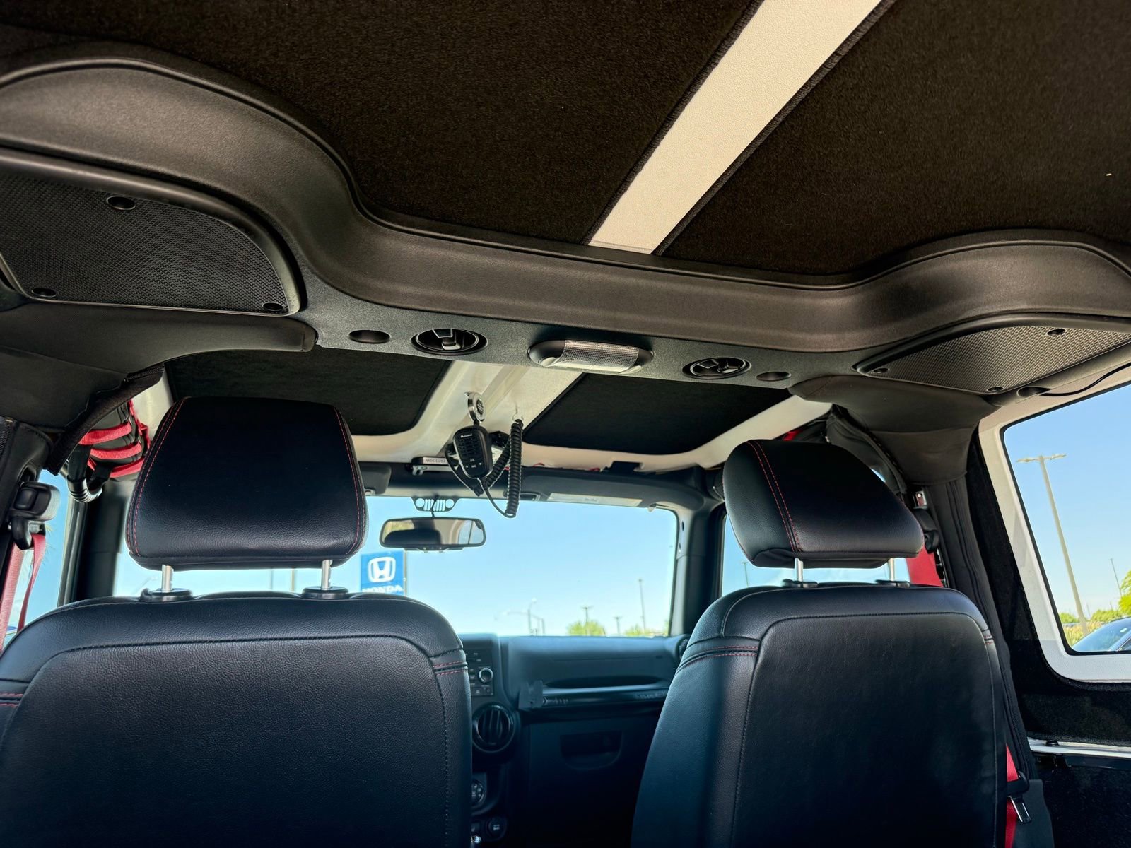 Used 2017 Jeep Wrangler Rubicon AWD/4WD image 40