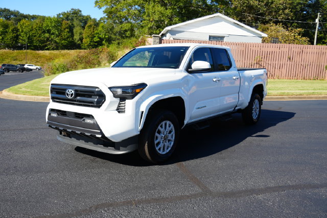 Used 2026 Toyota Tacoma SR5 AWD/4WD image 3