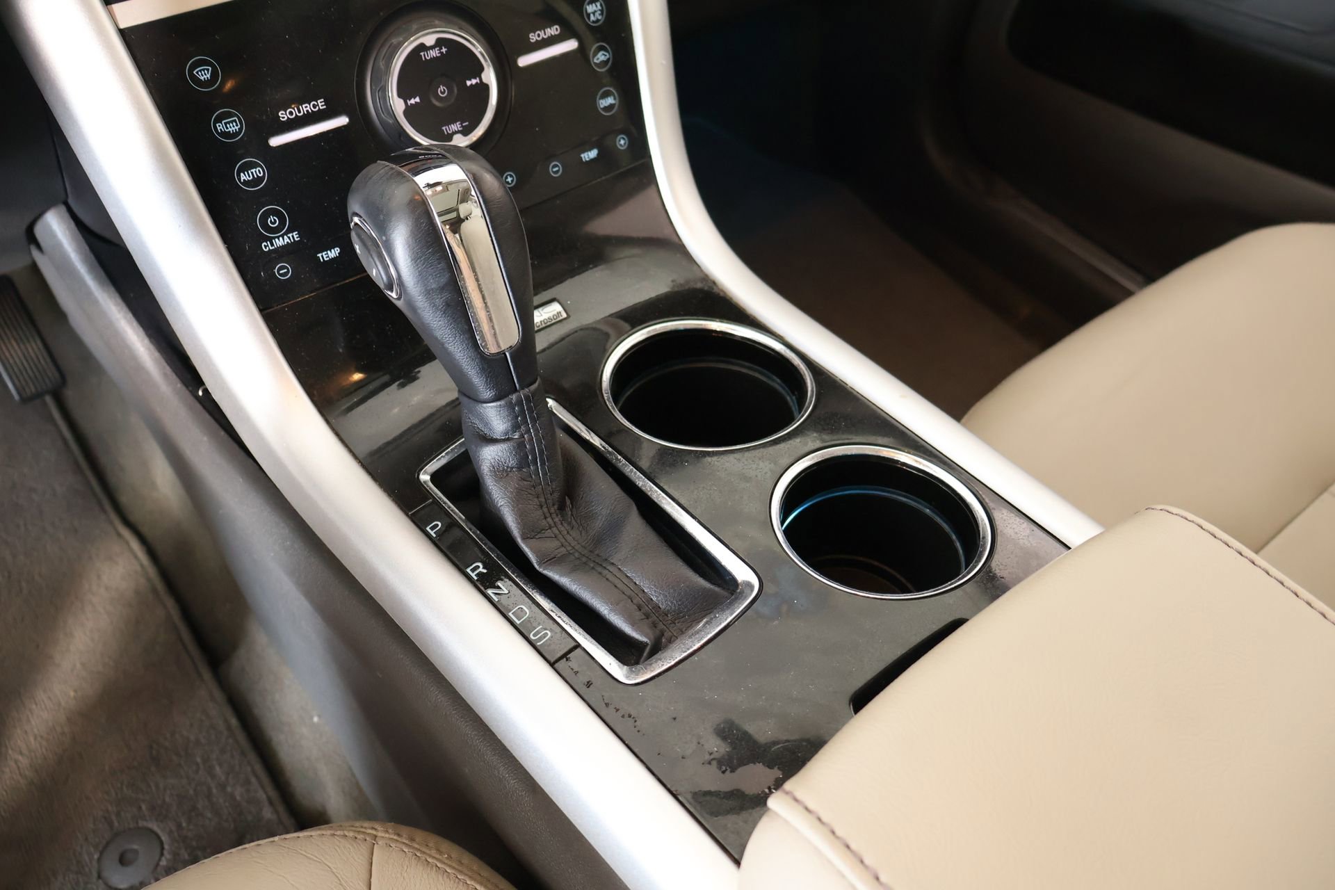 Used 2013 Ford Edge Limited FWD image 9