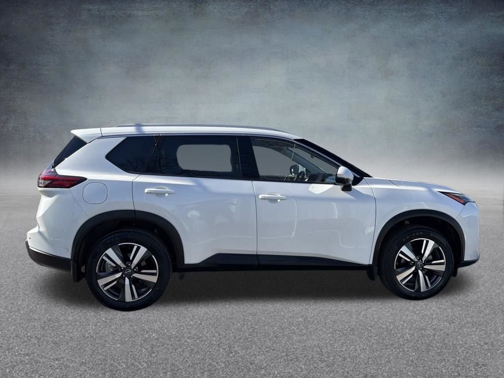 Used 2025 Nissan Rogue SL w/ SL Premium Package image 7