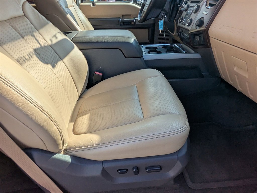 Used 2015 Ford F250 Lariat w/ Chrome Package image 19