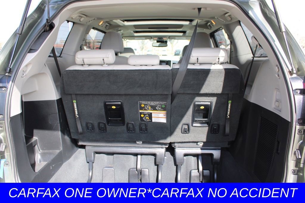 Used 2020 Toyota Sienna Limited Premium image 11
