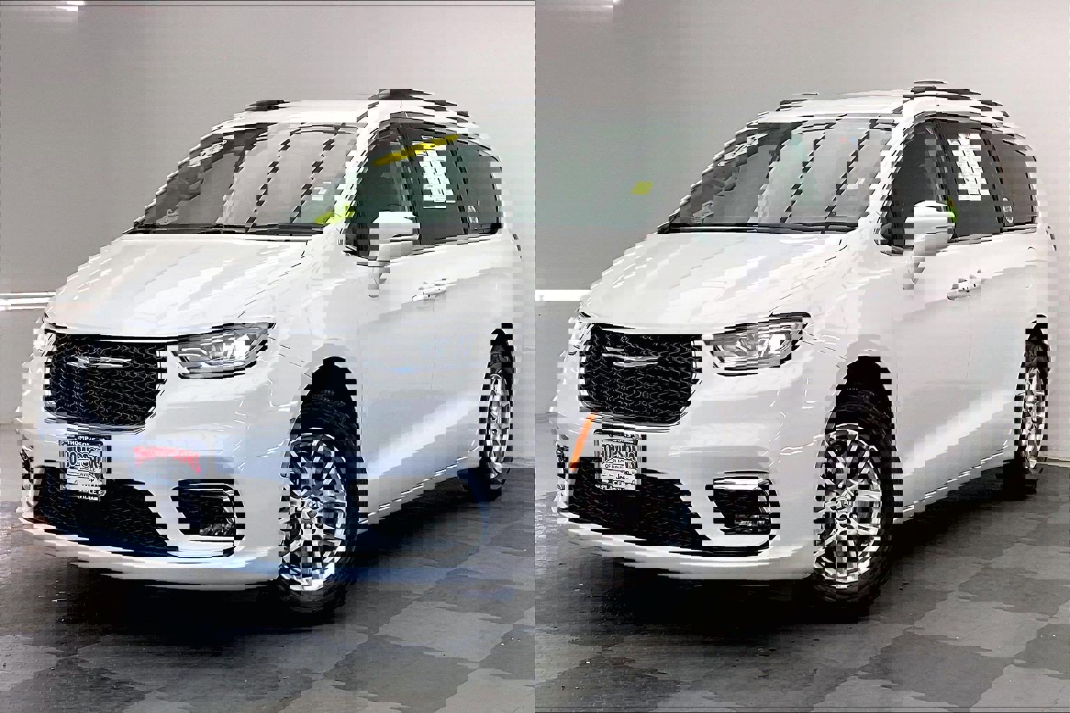 Used 2022 Chrysler Pacifica Touring-L image 12