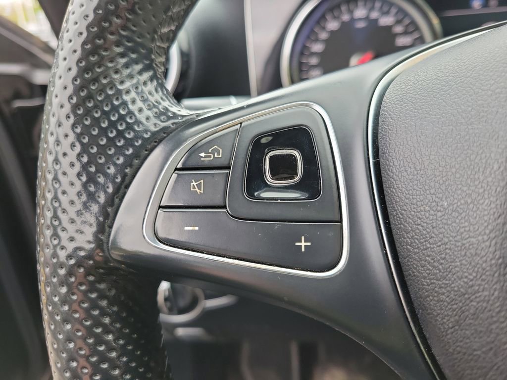 Used 2018 Mercedes-Benz E 400 4MATIC Sedan image 22