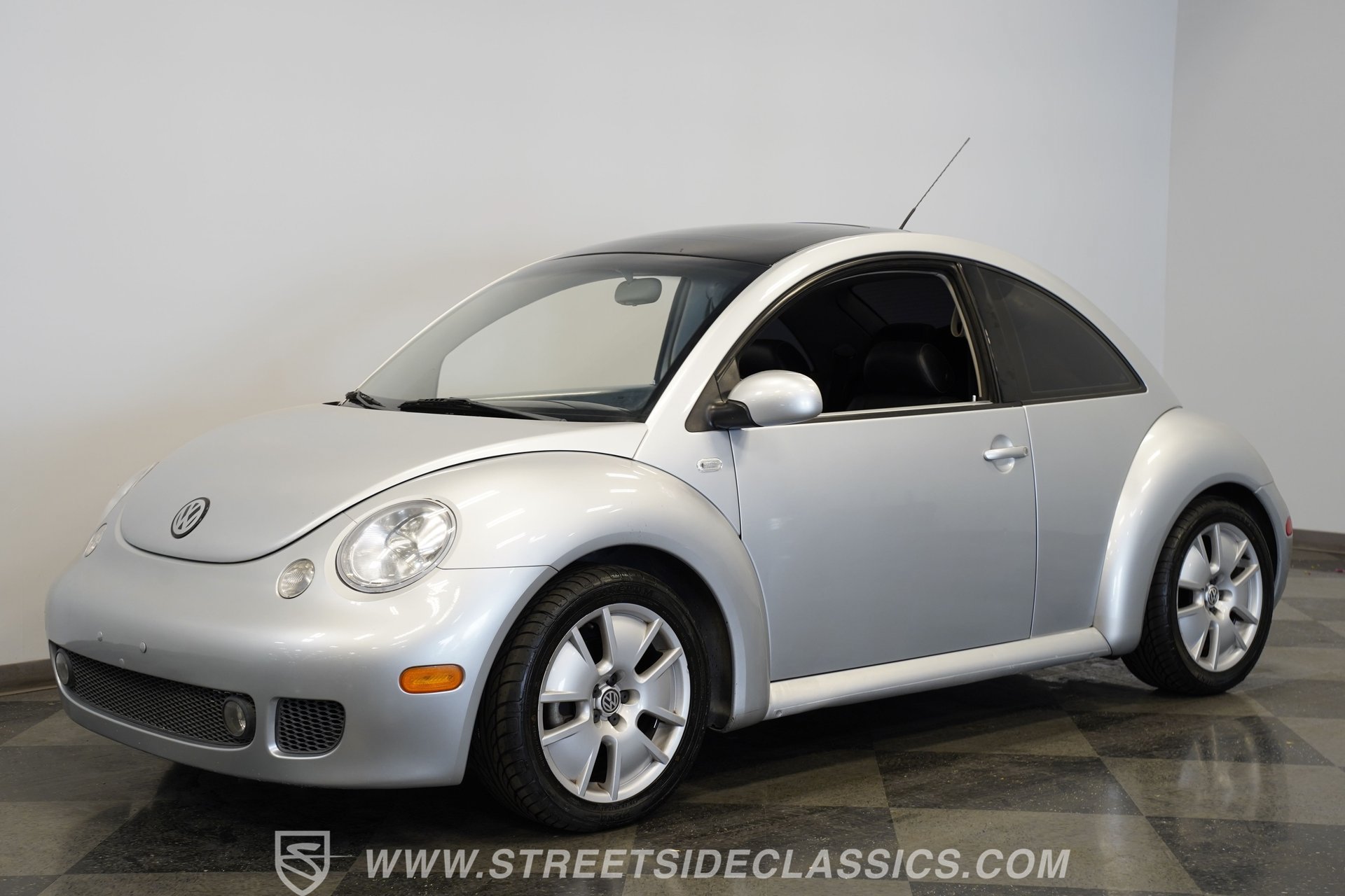 Used 2003 Volkswagen Beetle S FWD image 6