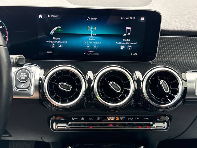 Used 2021 Mercedes-Benz GLB 250 4MATIC w/ Premium Package image 15