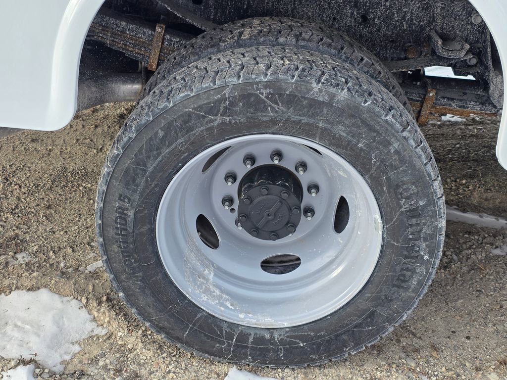 New 2026 Ford F550 4x4 Supercab Super Duty image 14