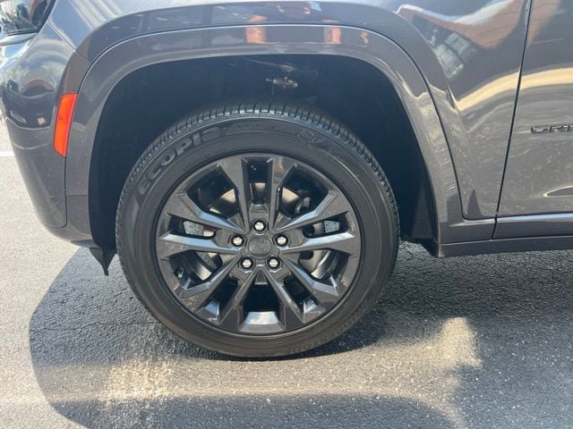 New 2026 Jeep Grand Cherokee Limited AWD/4WD image 5