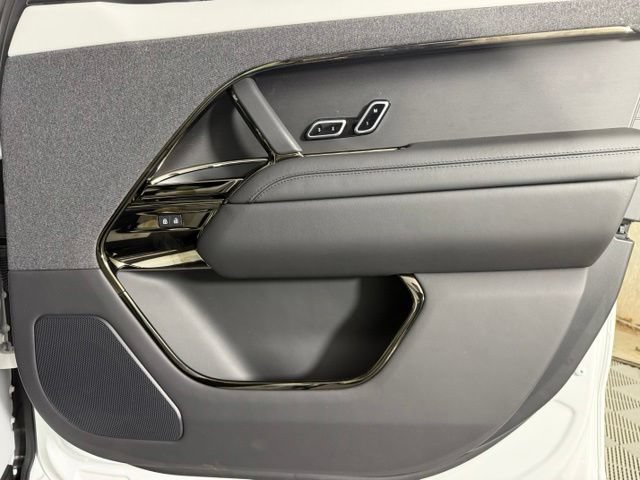 Certified 2024 Land Rover Range Rover Sport Autobiography AWD/4WD image 32