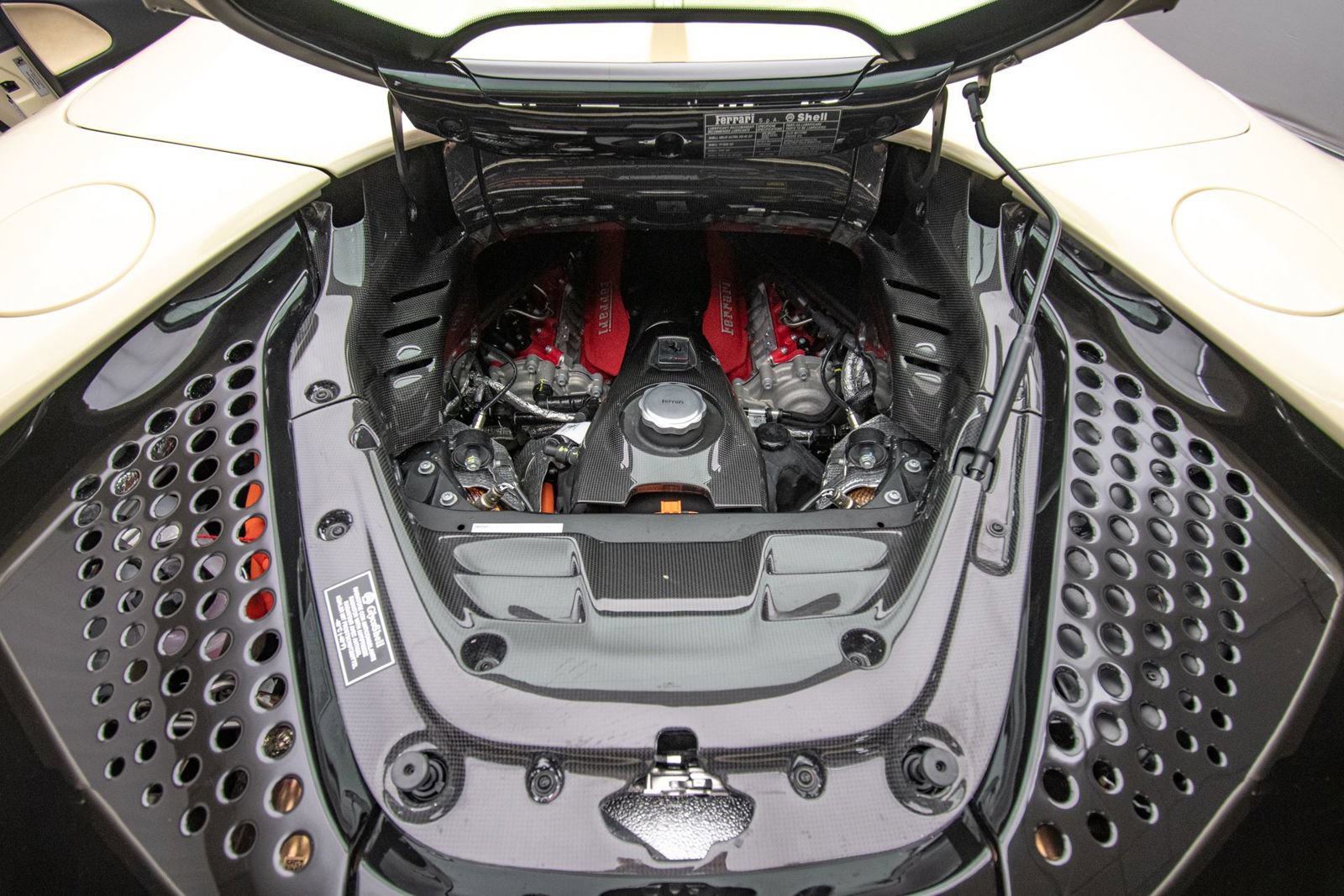 Used 2024 Ferrari SF90 Spider AWD/4WD image 44