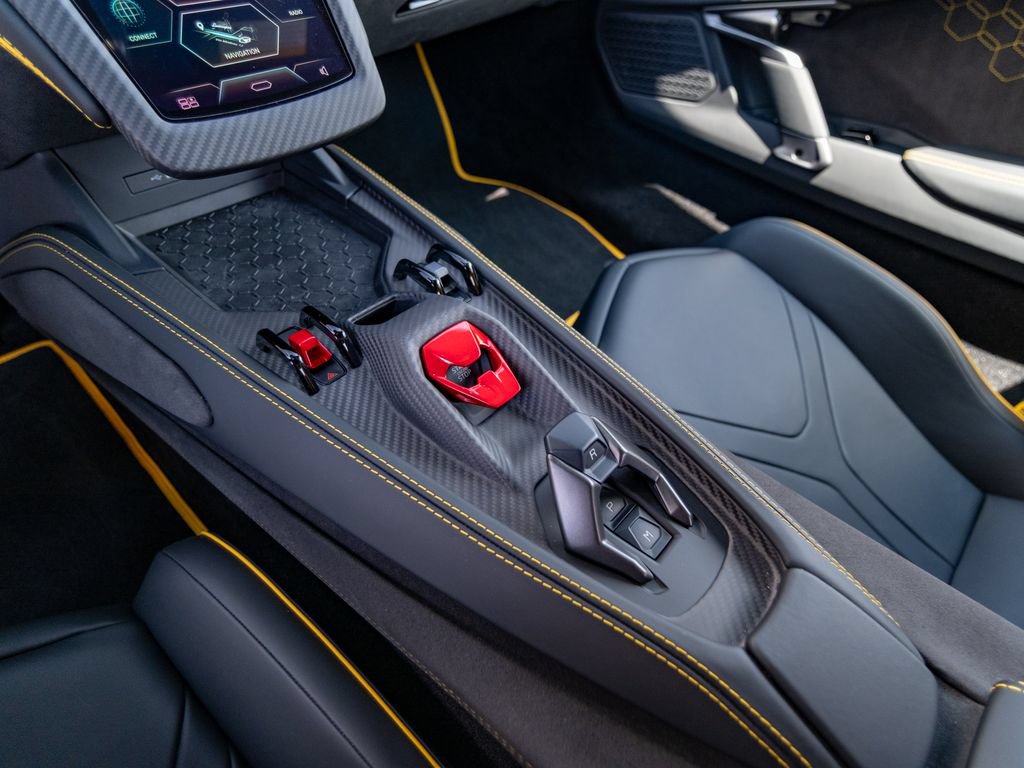 Used 2025 Lamborghini Revuelto AWD/4WD image 16