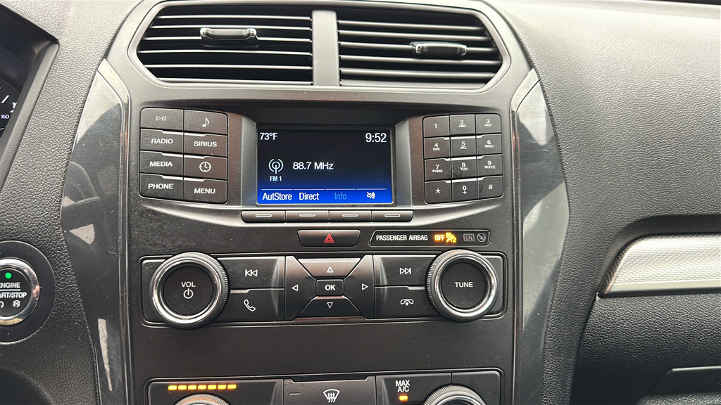 Used 2019 Ford Explorer XLT w/ Class III Trailer Tow Package AWD/4WD image 19