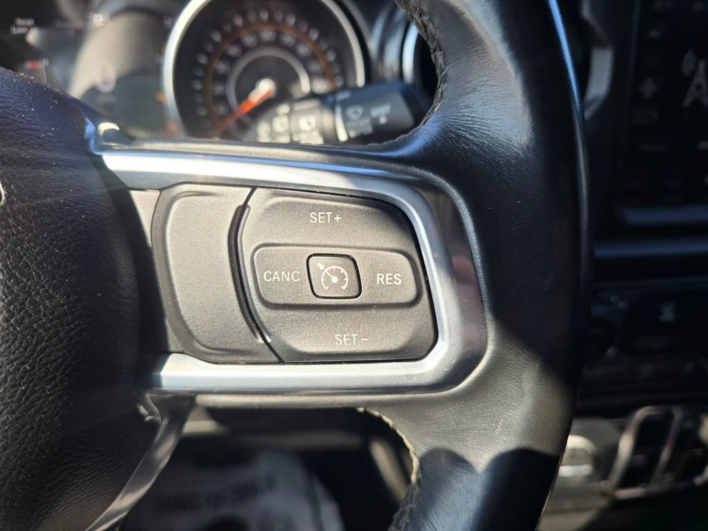 Used 2021 Jeep Wrangler Unlimited Sahara AWD/4WD image 15