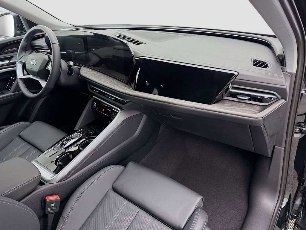 Used 2025 Audi Q5 Premium Plus w/ Premium Plus image 17