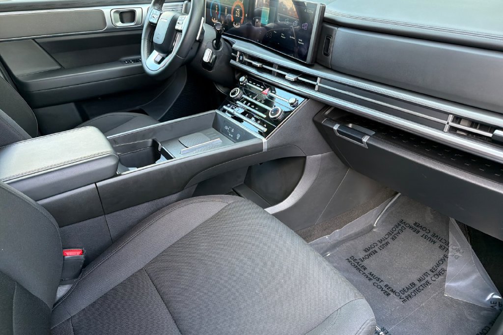 Certified 2025 Hyundai Santa Fe SE AWD/4WD image 17