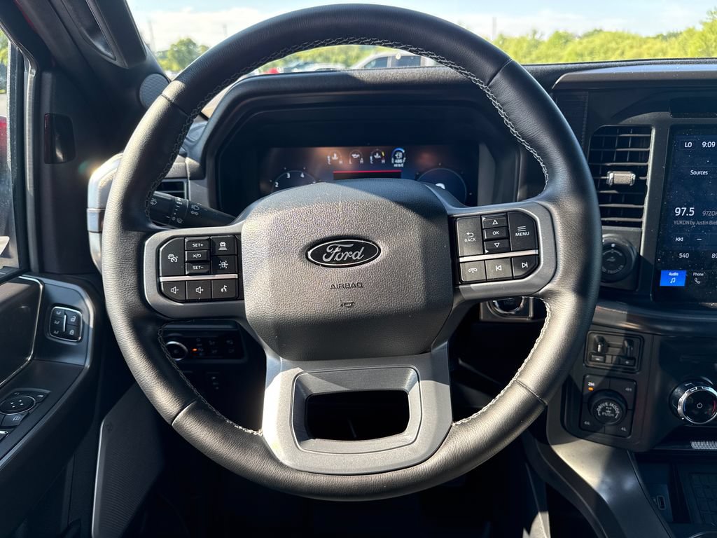 Used 2025 Ford F150 Lariat w/ Equipment Group 502A High AWD/4WD image 13