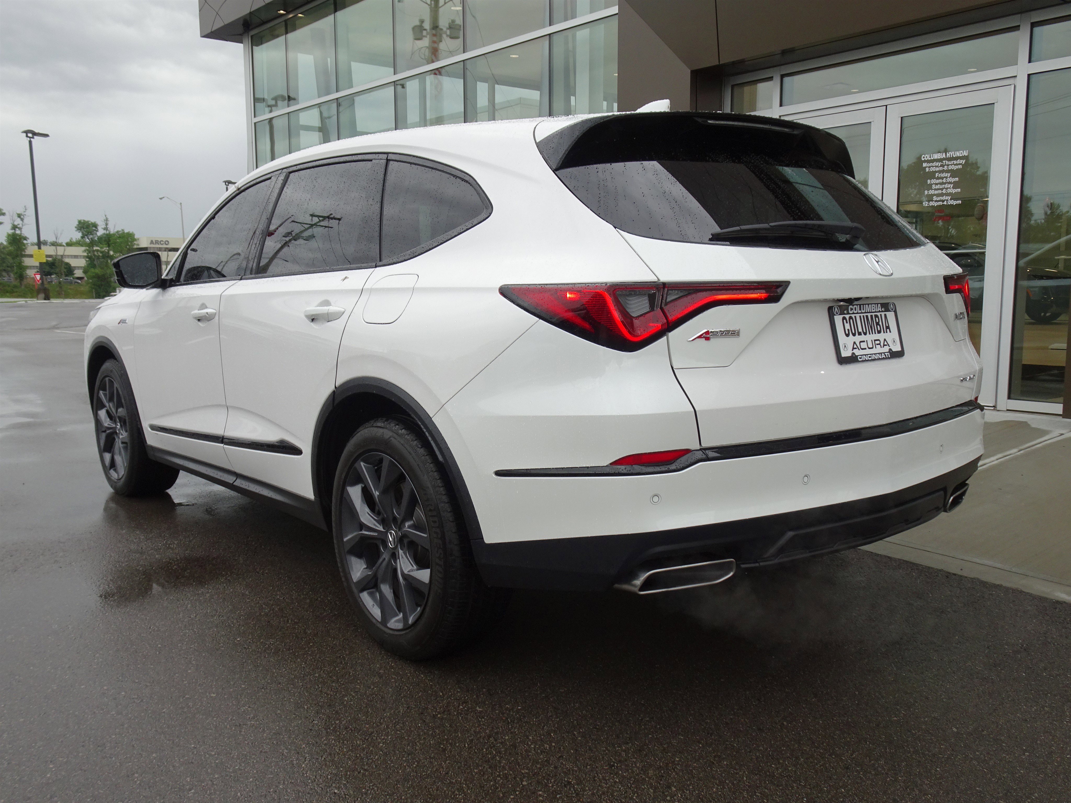 Used 2024 Acura MDX A-Spec image 4